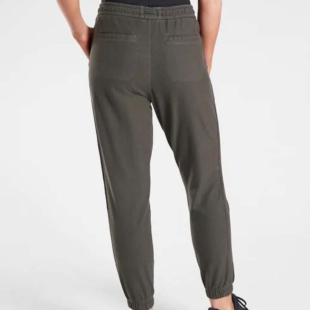 Athleta Farallon Jogger size 0 Cypress Green - Picture 2 of 6